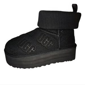 UGG Classic Mini Platform Felted in Black Size 8 S/N 1144047